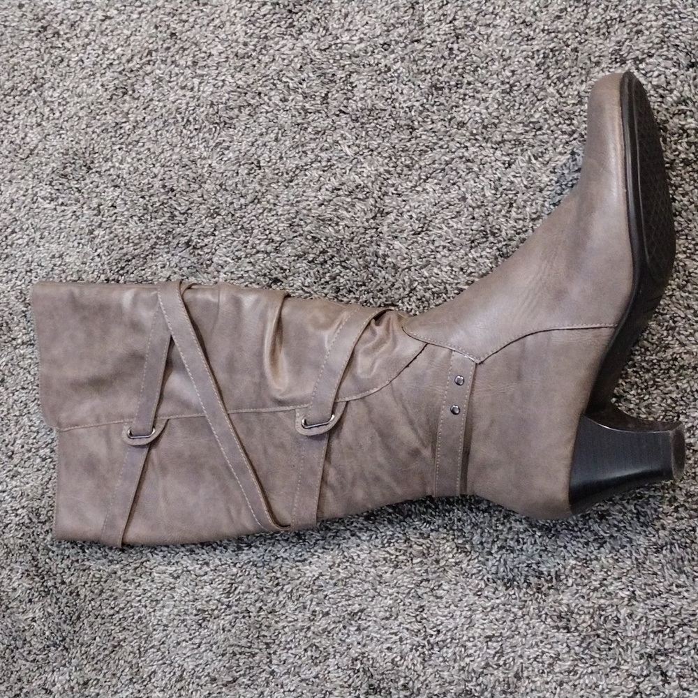 Aerosole Classic Tall Riding Tan/Light Brown Boot | Size 9